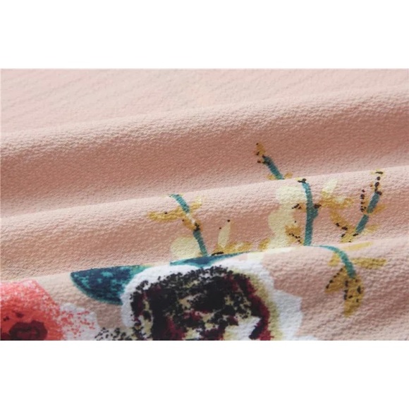 🍁Sale 🍁 Floral Classic Blouse - Picture 3 of 3